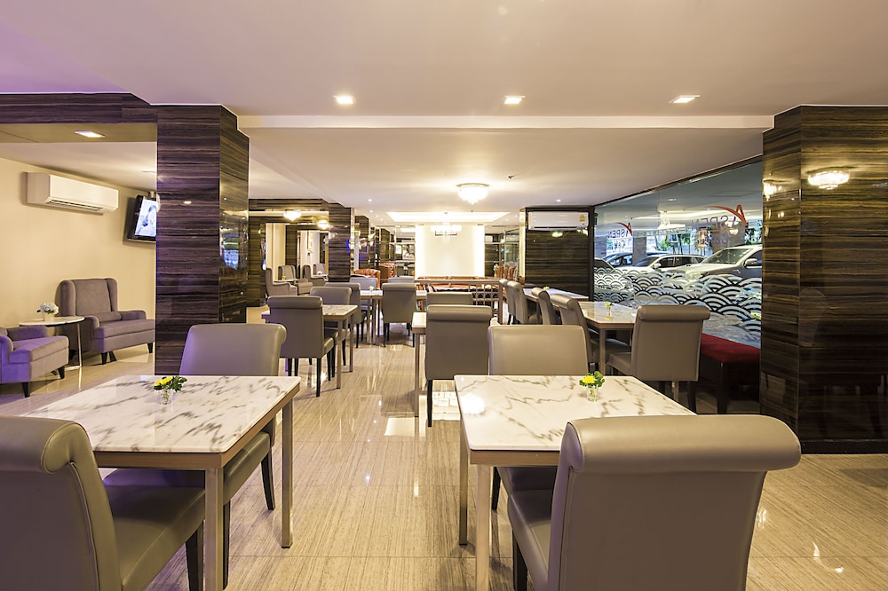 ASPEN SUITES HOTEL SUKHUMVIT 2 BANGKOK 51/65