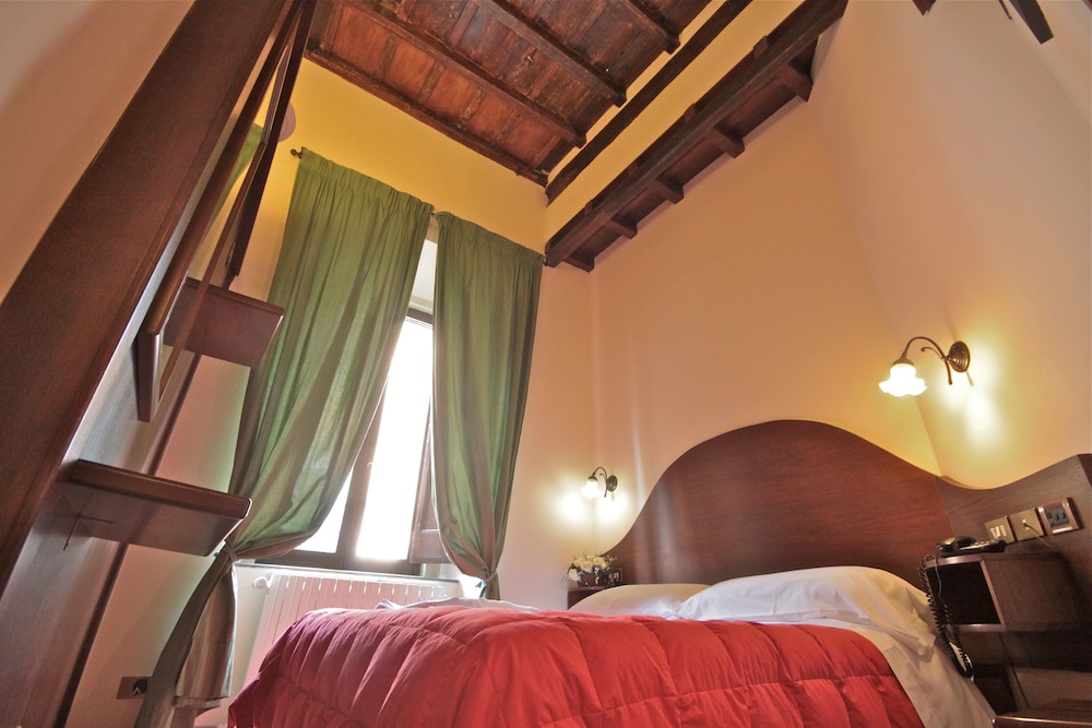 Hotel Panda 16/24