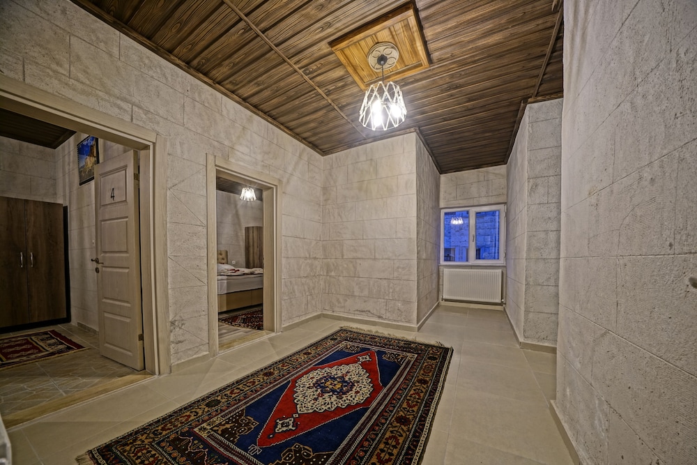 Cappadocia Panda Hostel 24/56