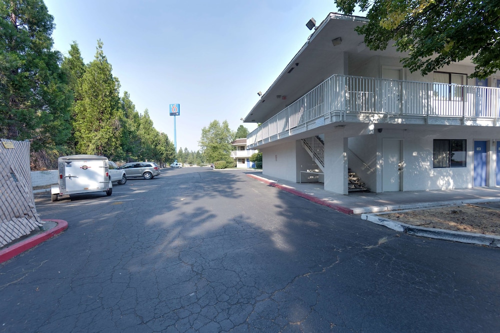 Motel 6 Weed - Mount Shasta 38/48