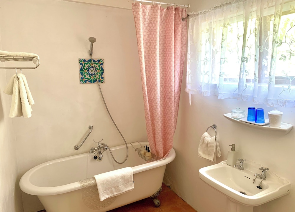 Darling Lodge Guest House Pty Ltd 50/50