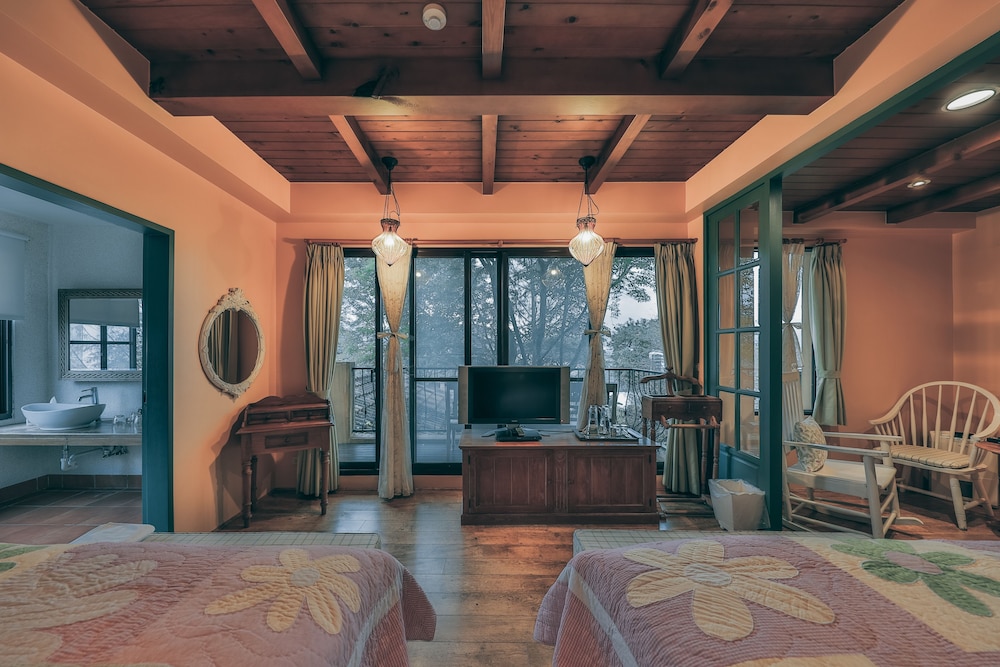 Sunday Home 43/68