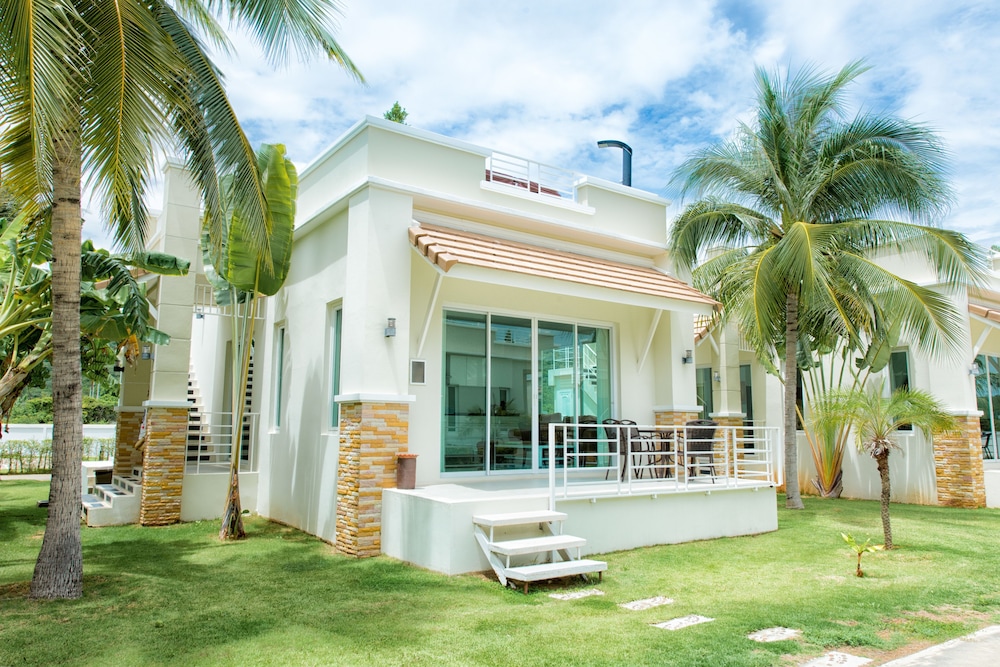 Oriental Beach Pearl Resort photo4