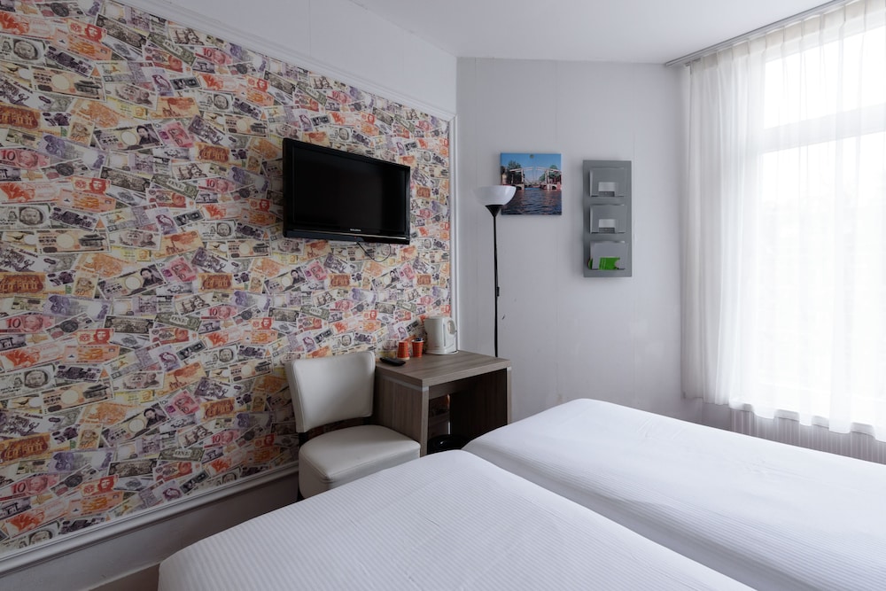Hotel Atlantis 9/35