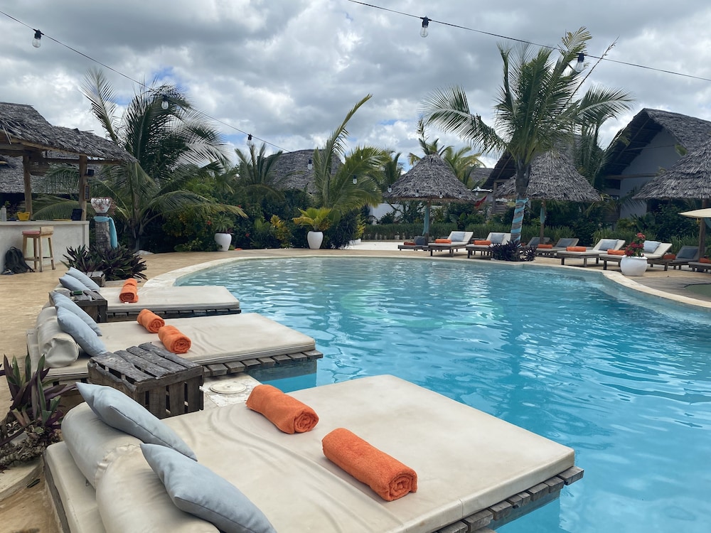 Zen Boutique Resort 35/50