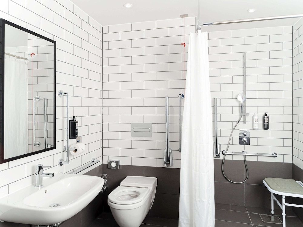Ibis Bridgwater 22/73