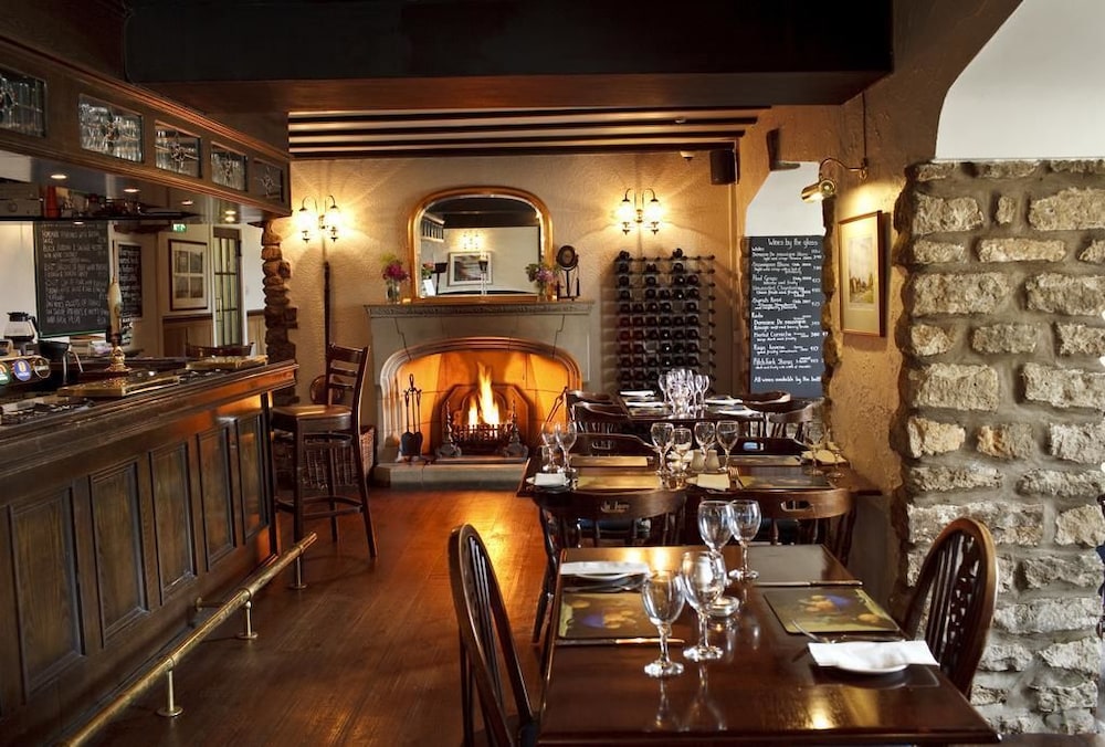 The Horseshoe Inn 28/35