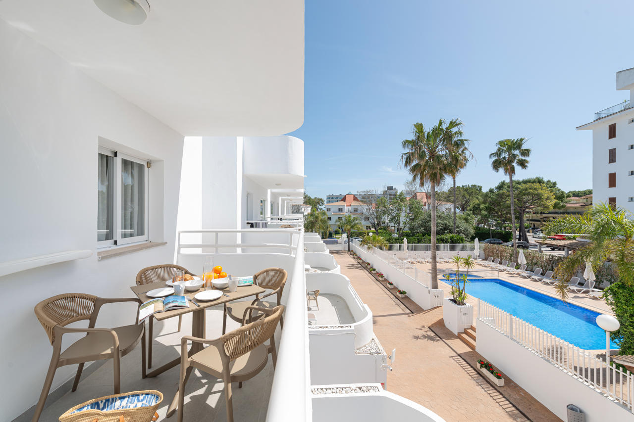 Olive Beach Apartments 55/62