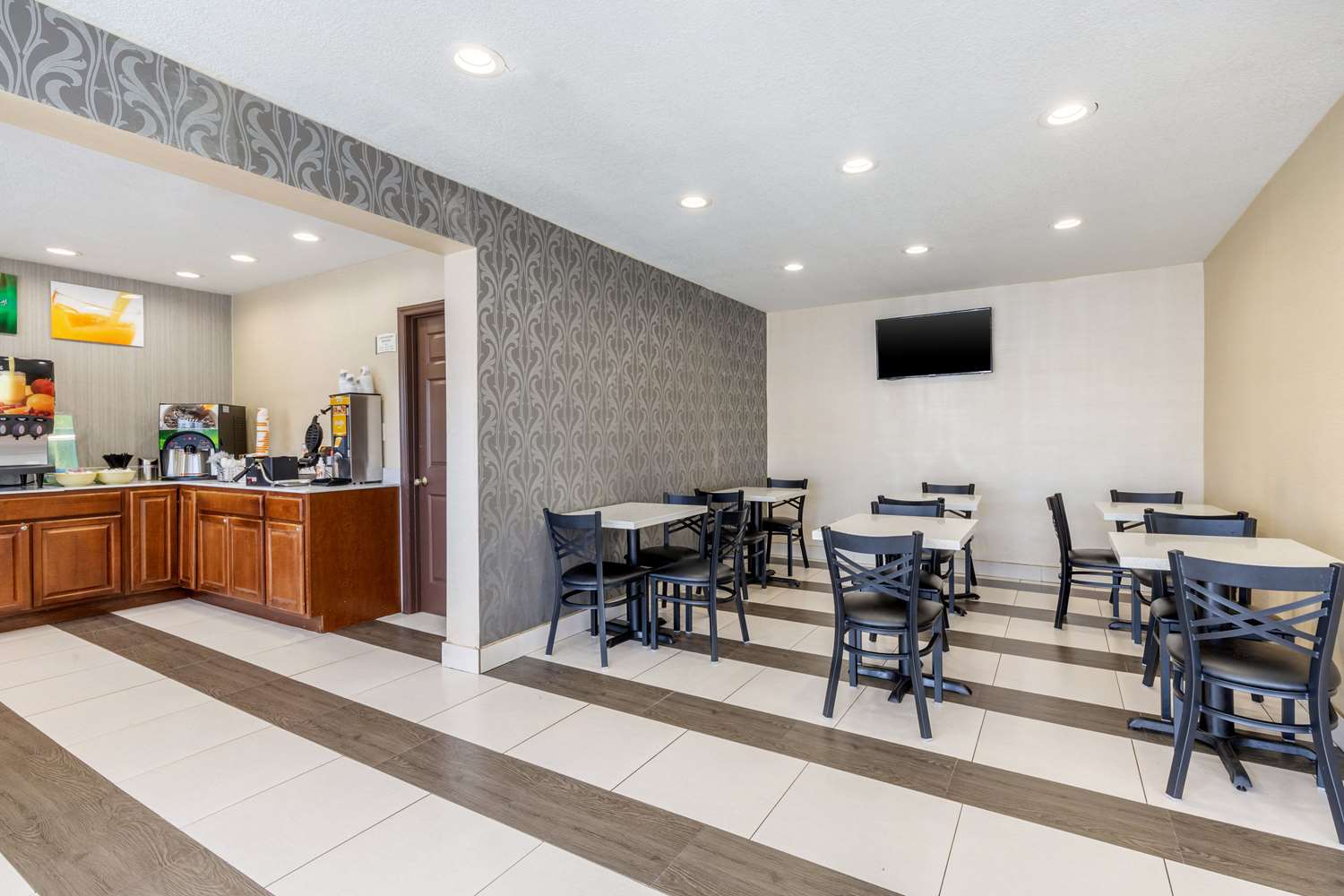 Motel6 Charlotte, NC – Airport South 11/15
