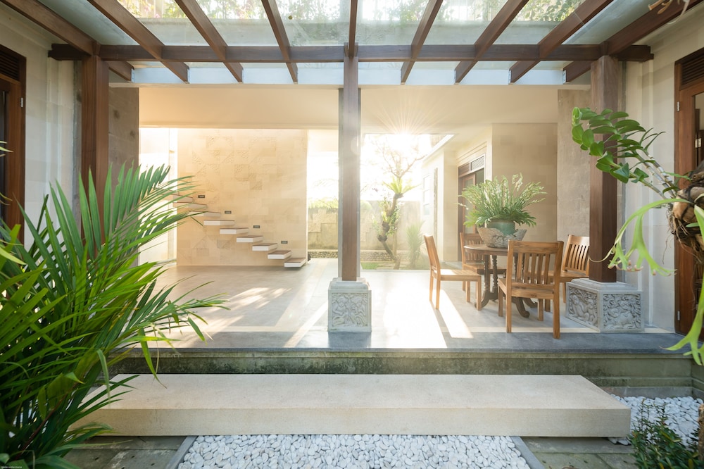 Prabhu Ubud Villa 14/37