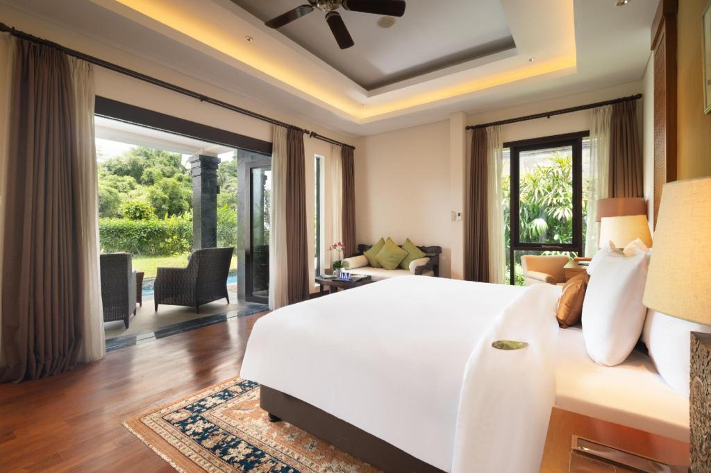 Pool, Villa, King Bed