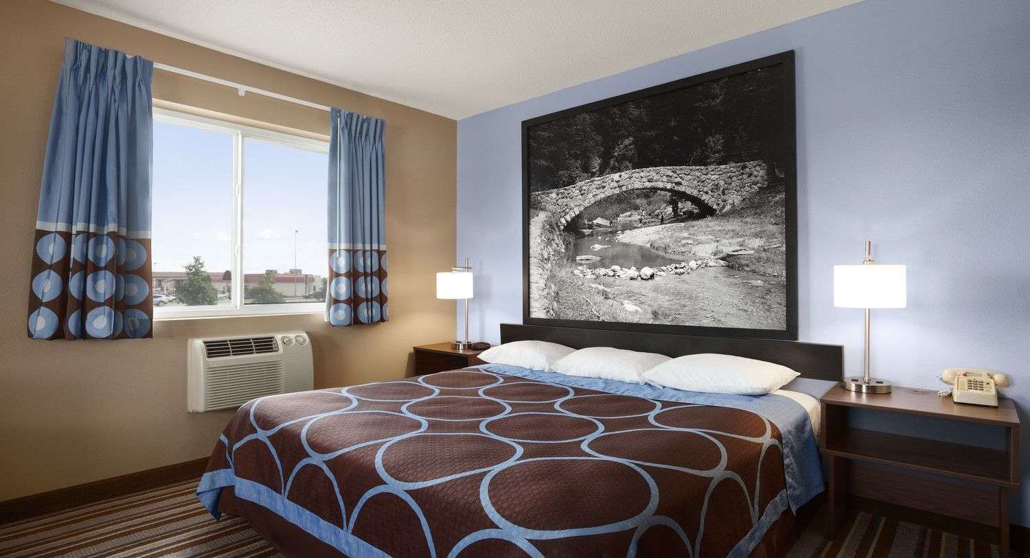 Super 8 by Wyndham Council Bluffs IA Omaha NE Area 9/13