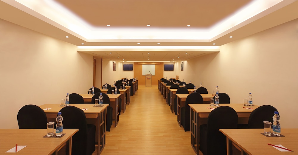 Lemon Tree Hotel, Delhi Airport 42/47