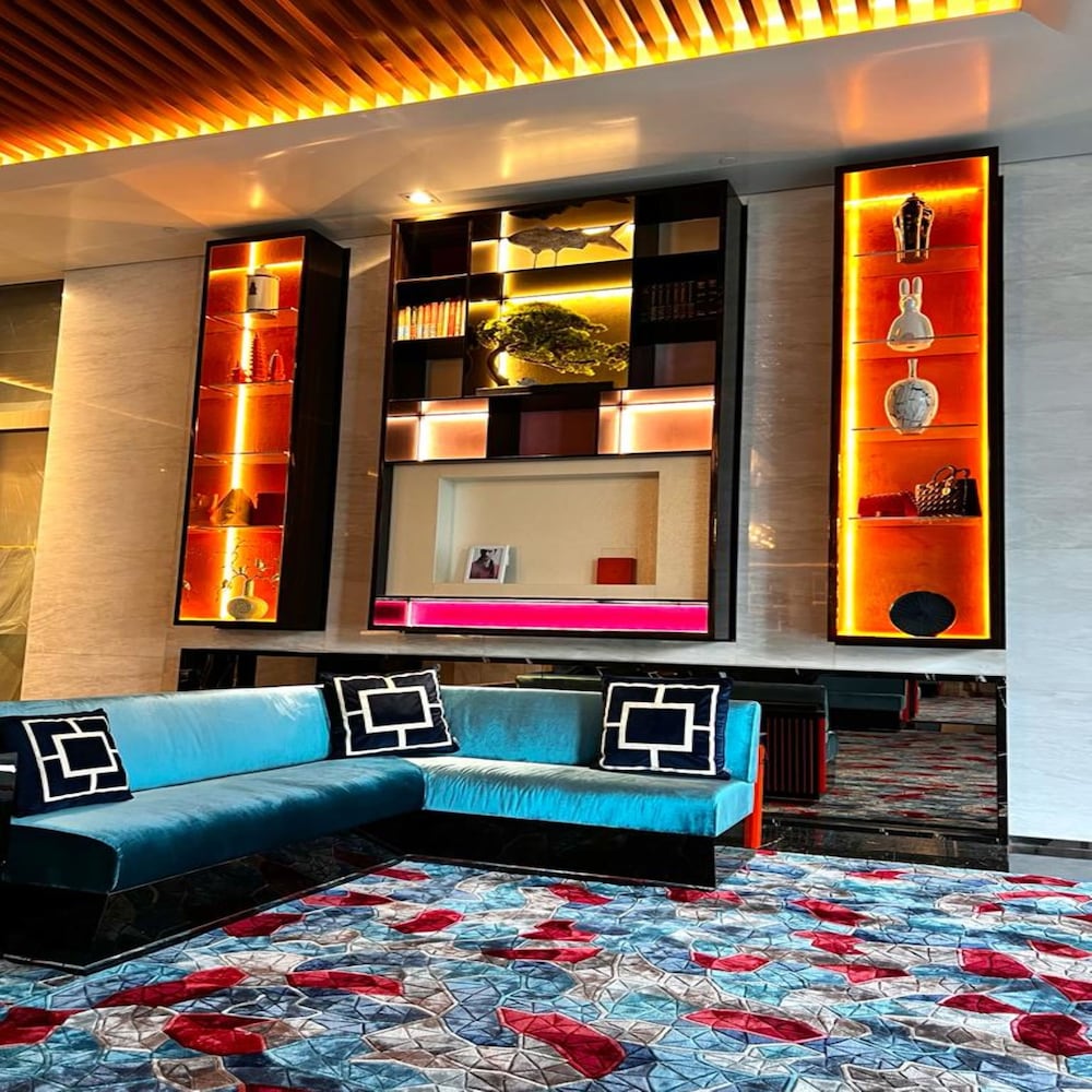 THE FACE Style 6/53