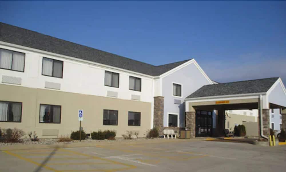 Best Western University Inn 1/39