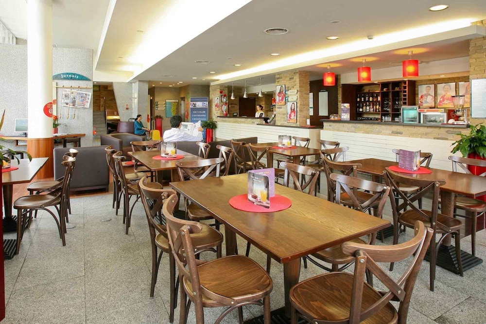 Ibis Guimaraes 56/73
