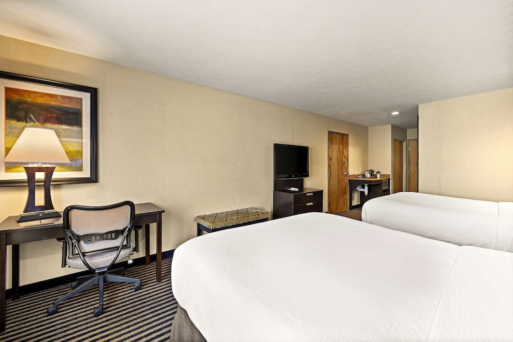 Sonesta Essential Indianapolis Airport 9/34