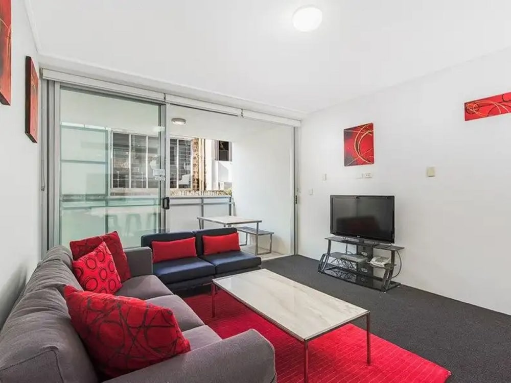 MIRO APARTMENTS 40/71
