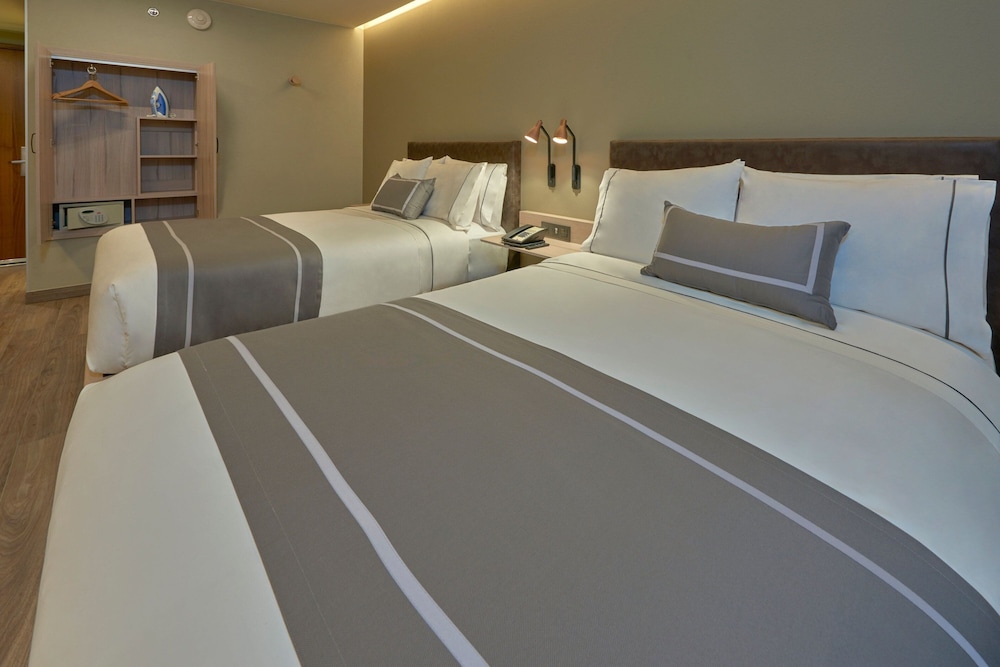 City Express Plus By Marriott Guadalajara Providencia 8/41
