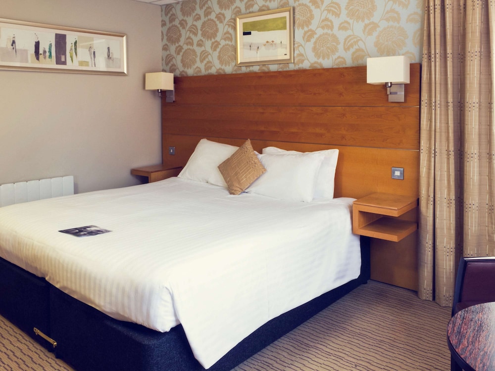 Mercure Hull Grange Park Hotel 27/75