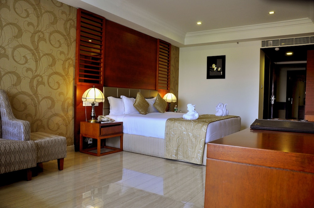 Lake Palace Hotel Trivandrum 13/44