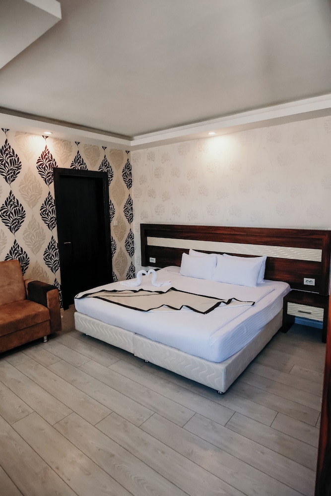 Azd House Hotel 18/50