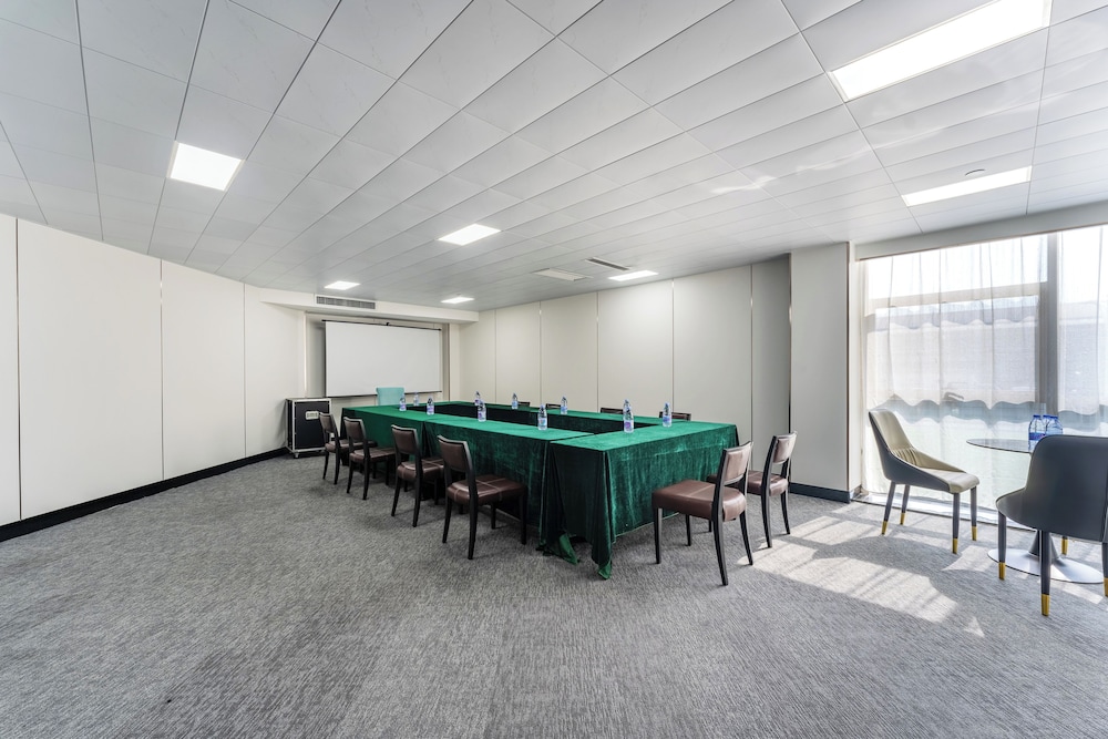 Shenzhen Airport Hotel Bao'an Airport 29/33