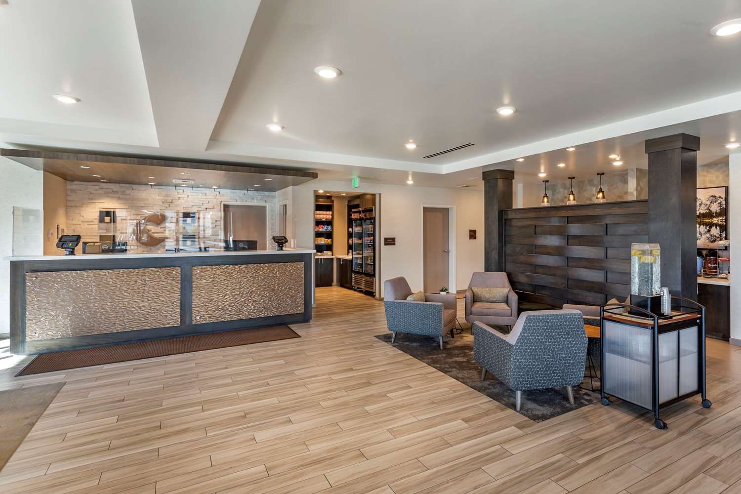 Comfort Inn & Suites Salt Lake City Airport 4/20