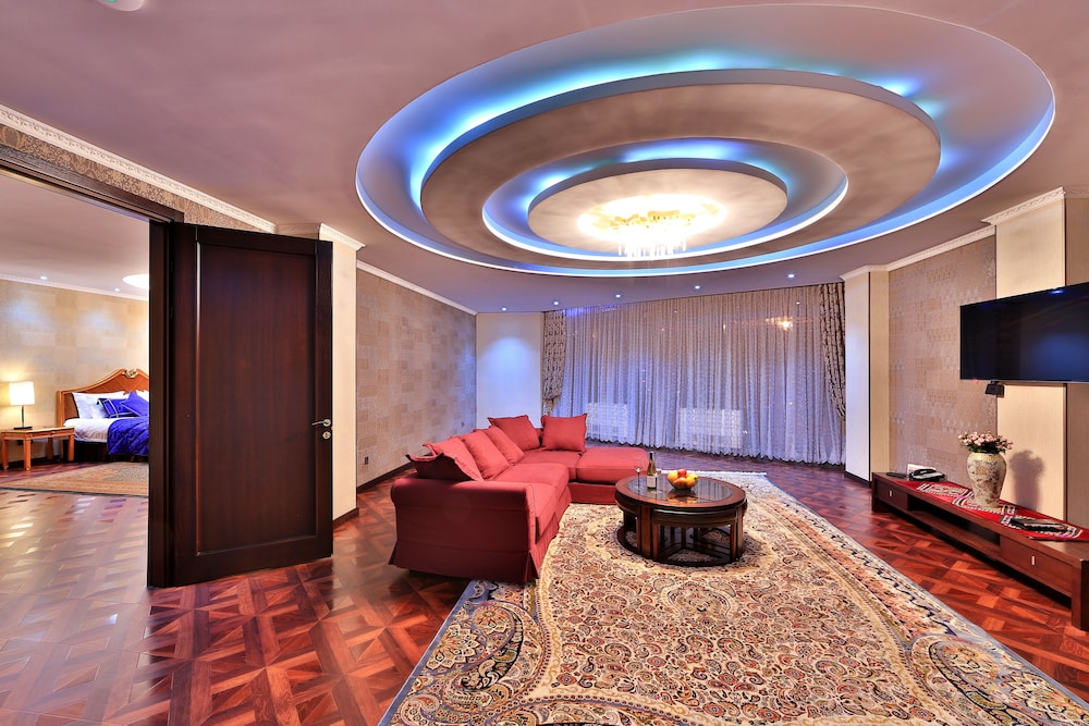 Damas International Hotel 42/48