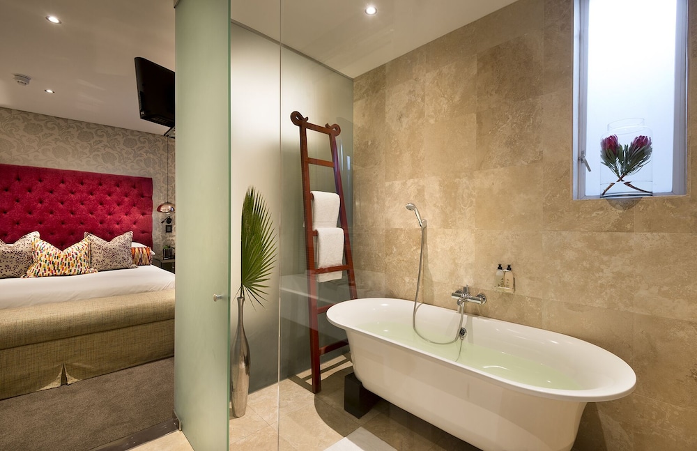 The Grand Daddy Boutique Hotel 30/84