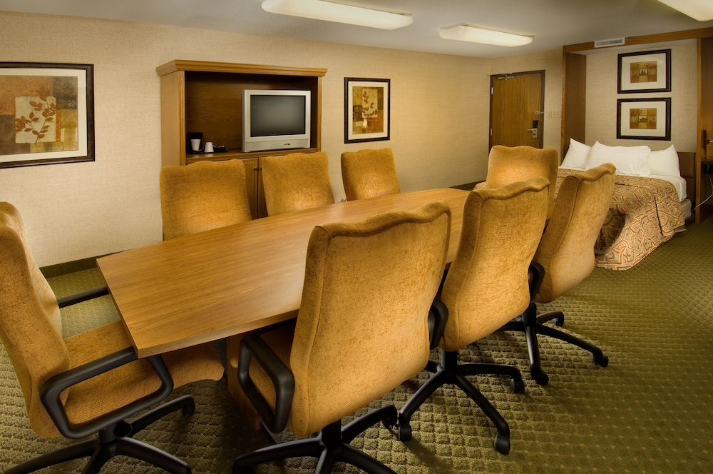 Days Inn by Wyndham Rolla 23/33
