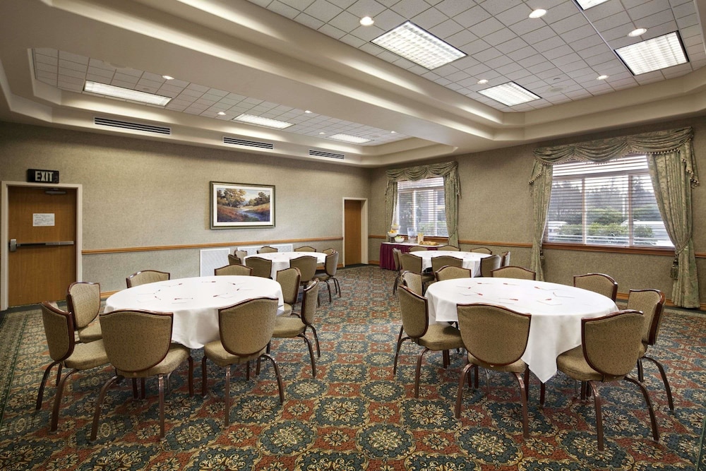 Ramada By Wyndham Olympia 25/26
