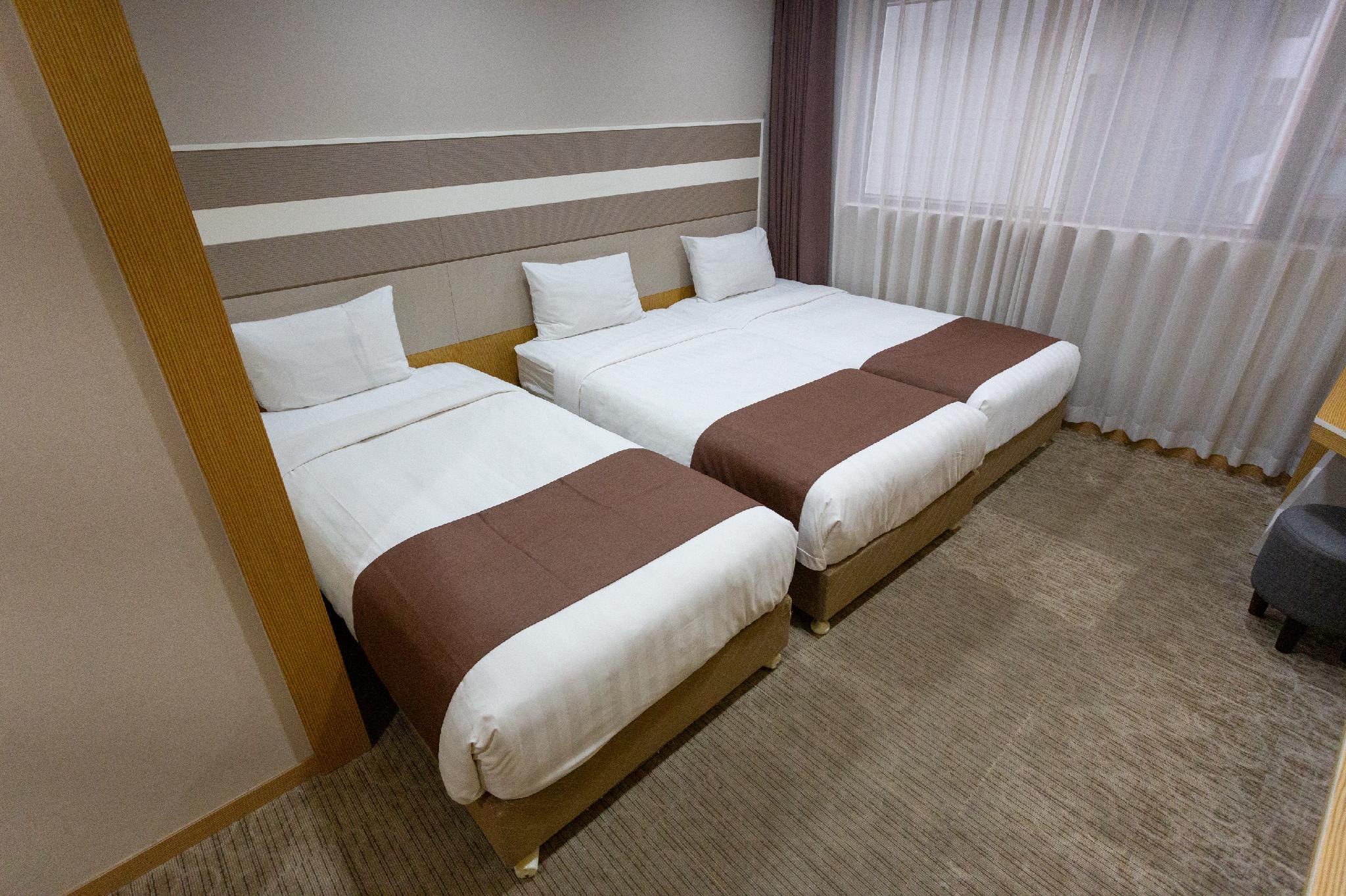 ROOM, TRIPLE, SINGLE