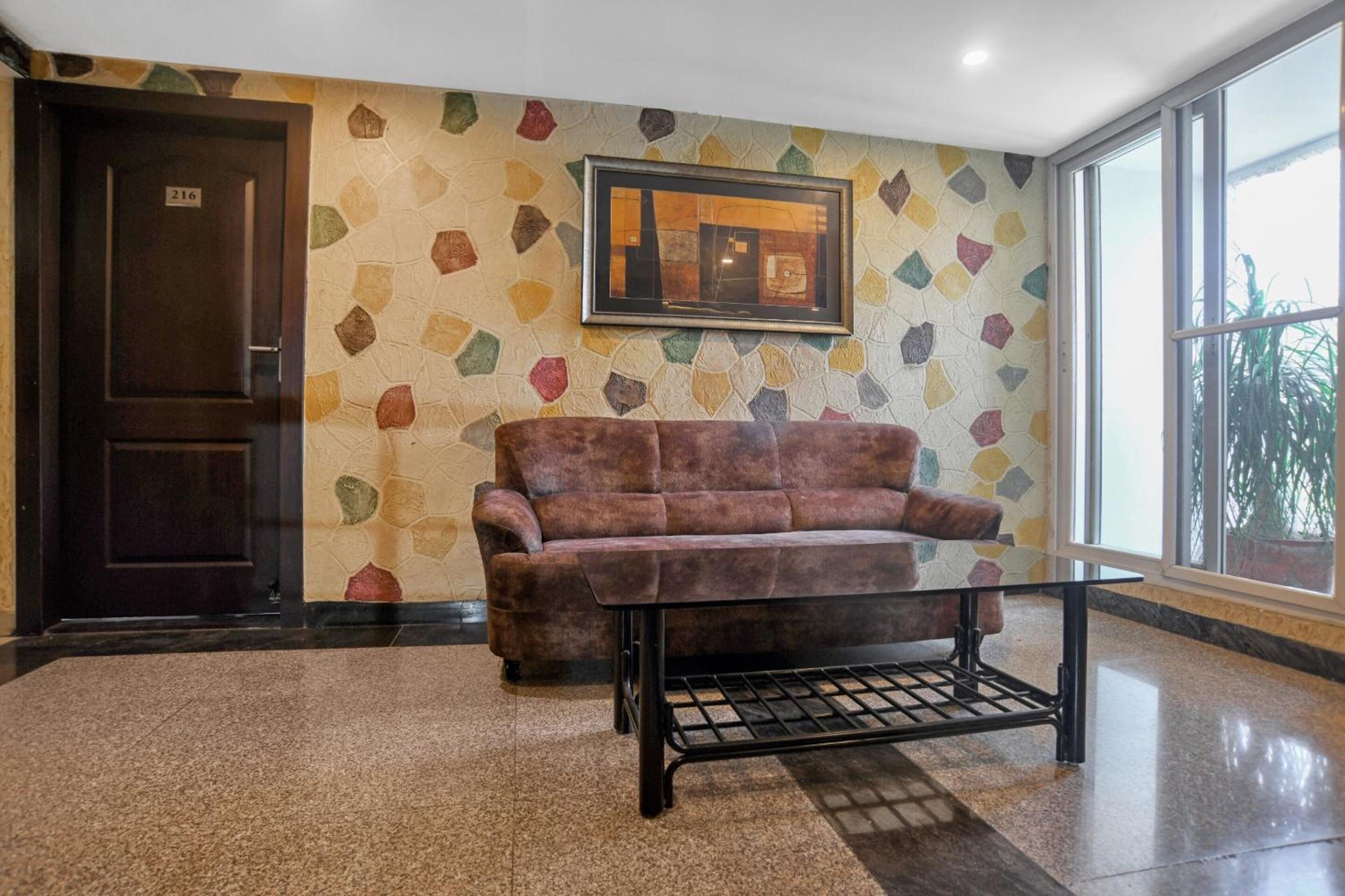 Super Townhouse Divya Palace 16/69