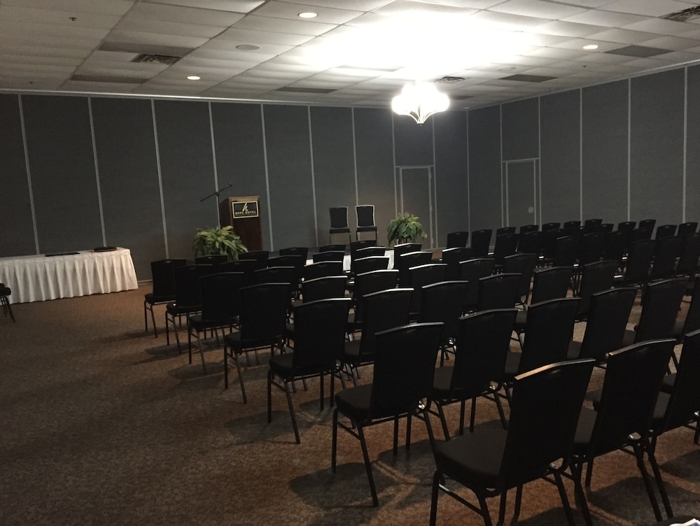 The Hope Hotel and Richard C. Holbrooke Conference Center 37/44