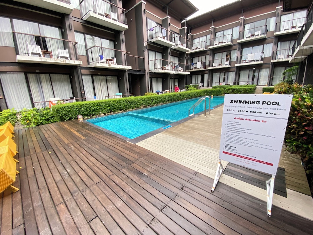 Lalune Beach Resort 32/36