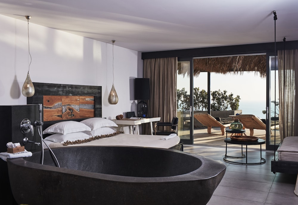 Myconian Utopia Relais & Chateaux 41/66