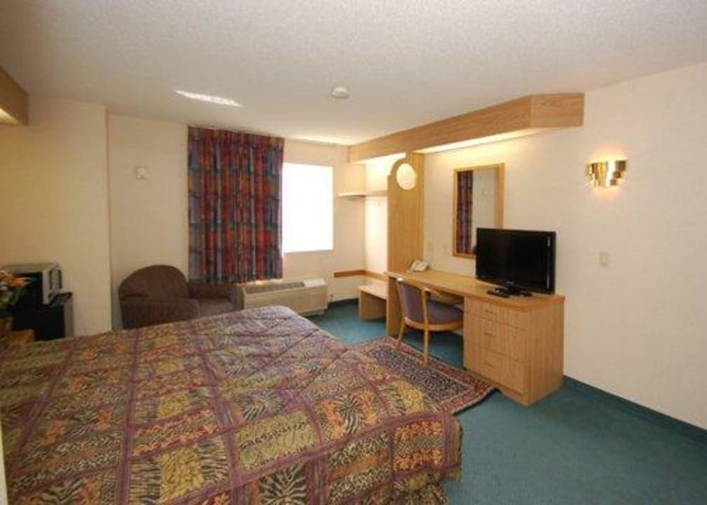 Rodeway Inn Willington North 10/21