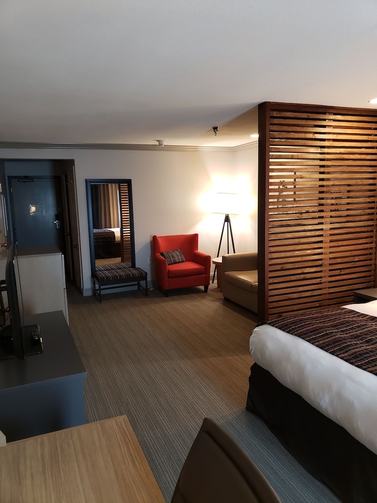 Country Inn Suites By Radisson Metairie New Orleans La 32/38