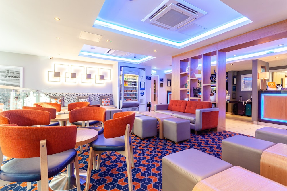 Holiday Inn Express Edinburgh Royal Mile 41/77