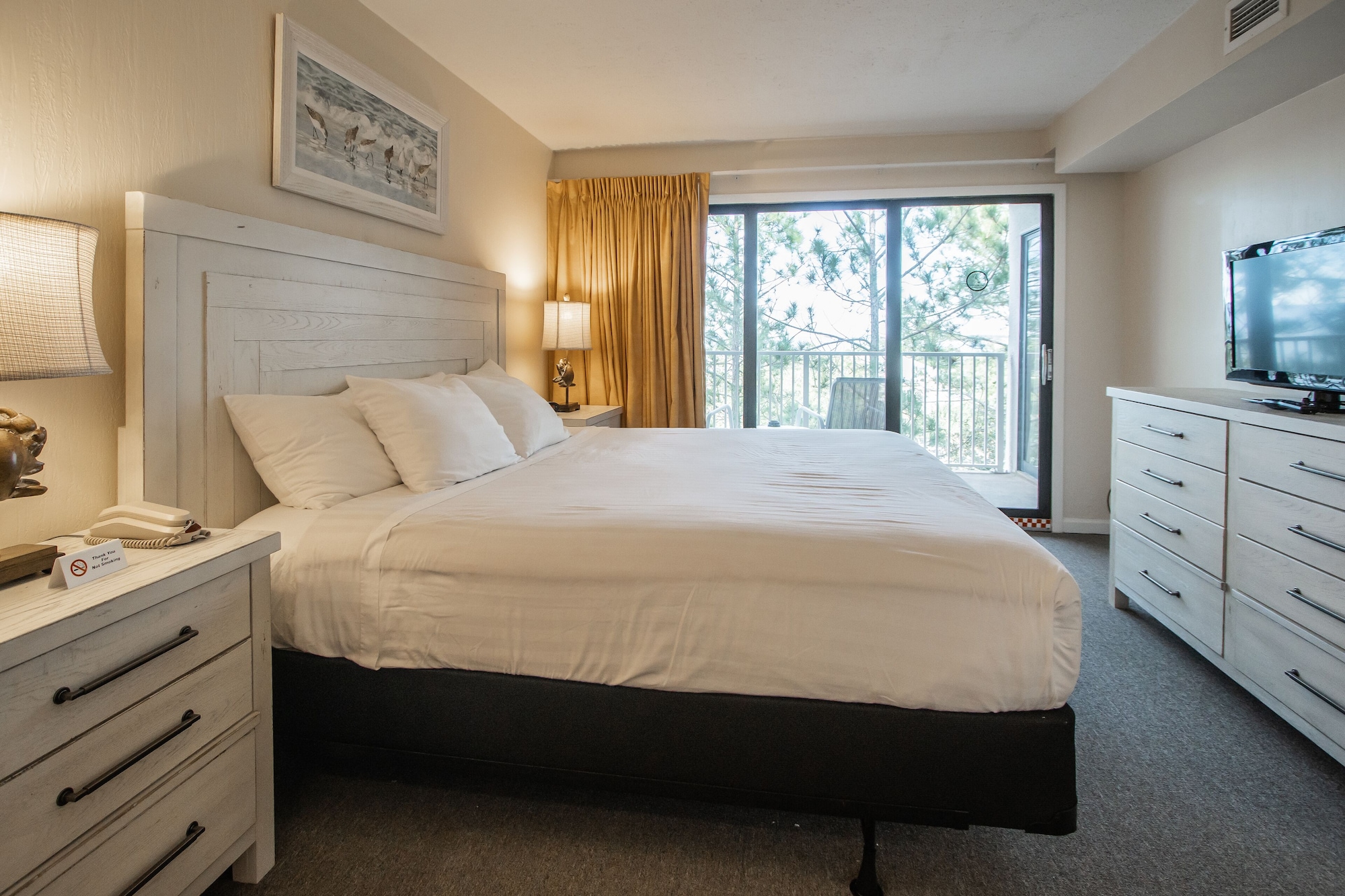 2 BEDROOMS, SUITE