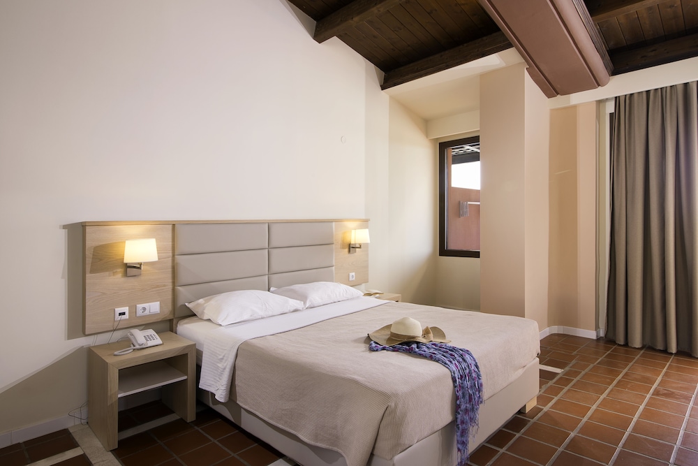 Kallisti Apartment Hotel 9/38