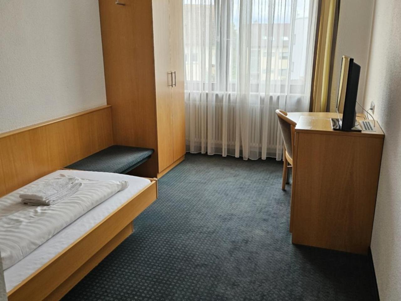 Hotel Mautner Airport und Messehotel 13/25