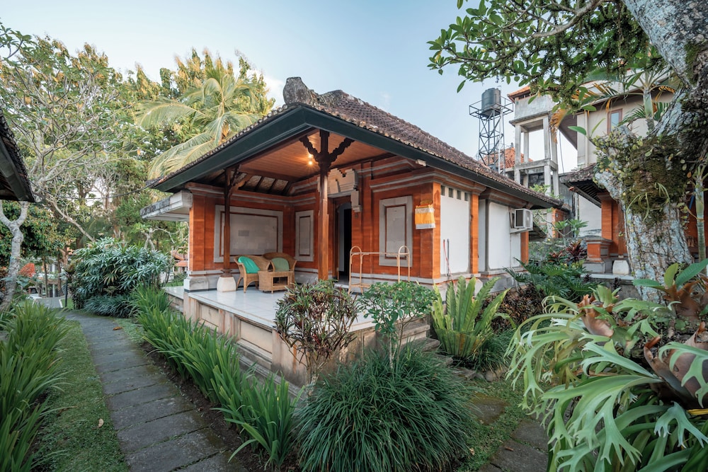 Argasoka Bungalows 10/77