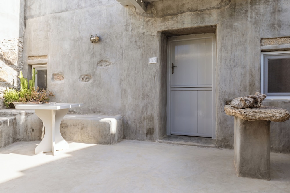 Aletro Cottage Houses 7/47