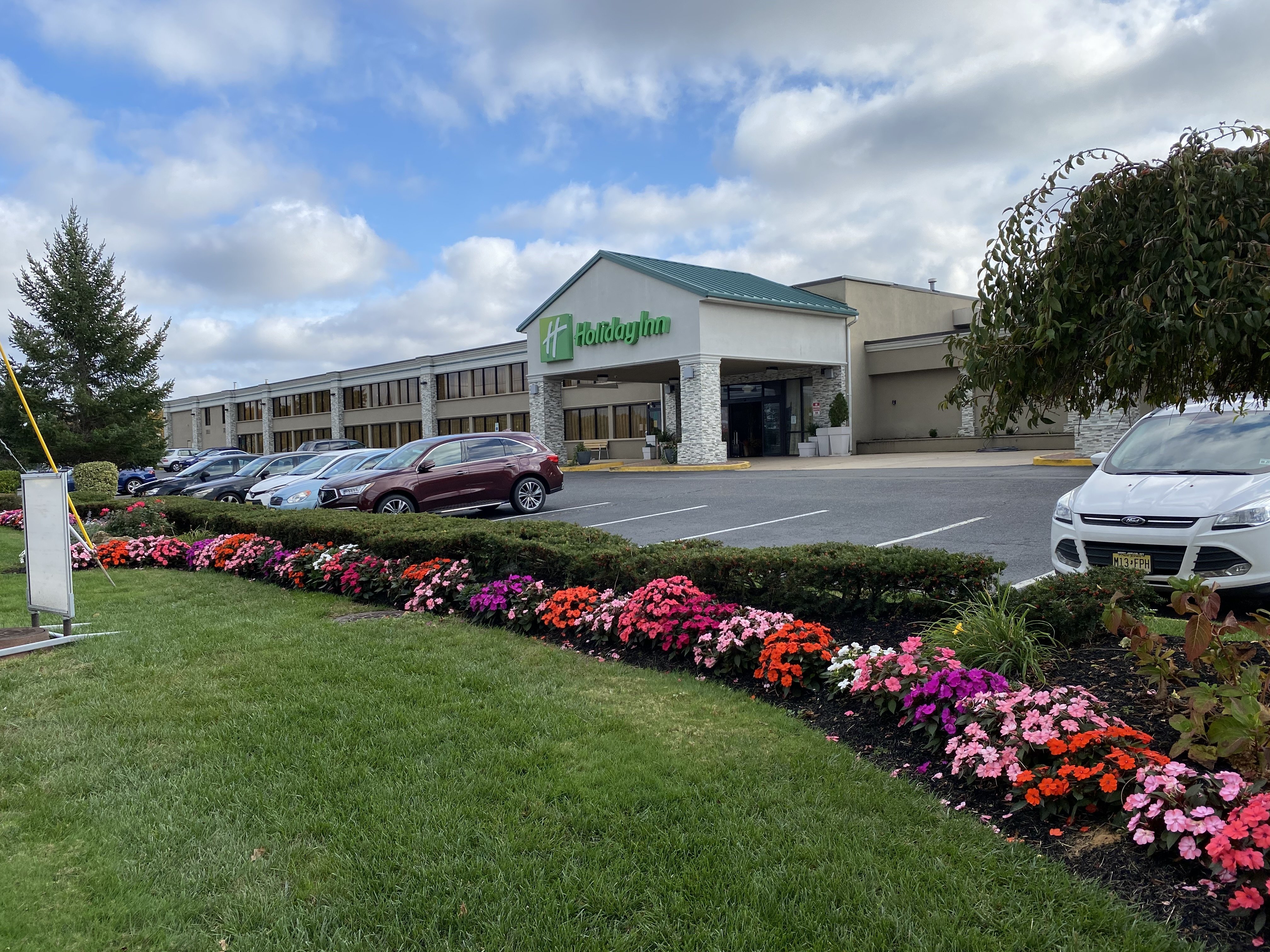Holiday Inn Hazlet 66/69