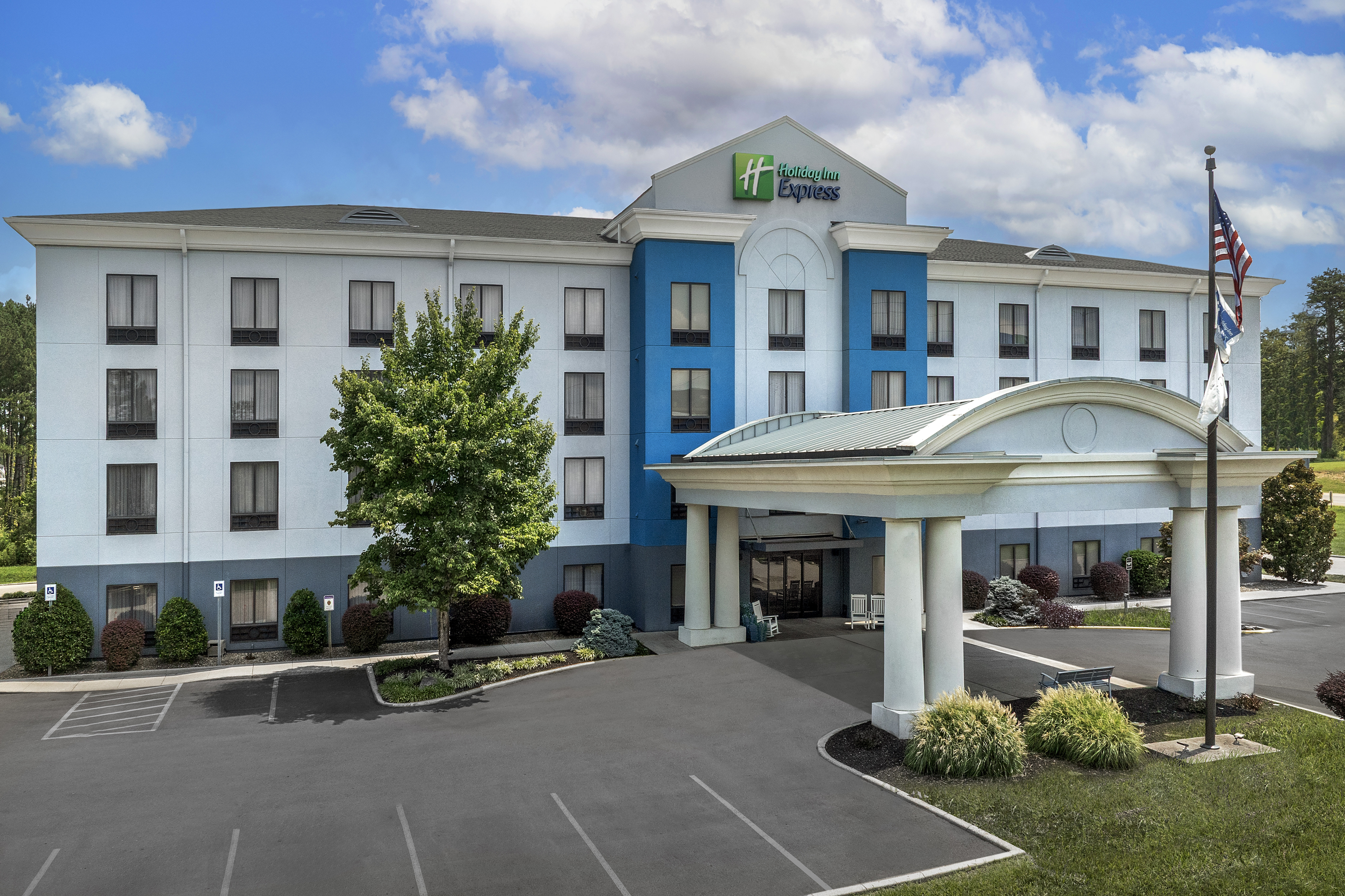 Holiday Inn Express Knoxville Strawberry Plains 5/50