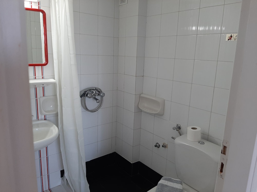 Remi Studios Apartments 38/39