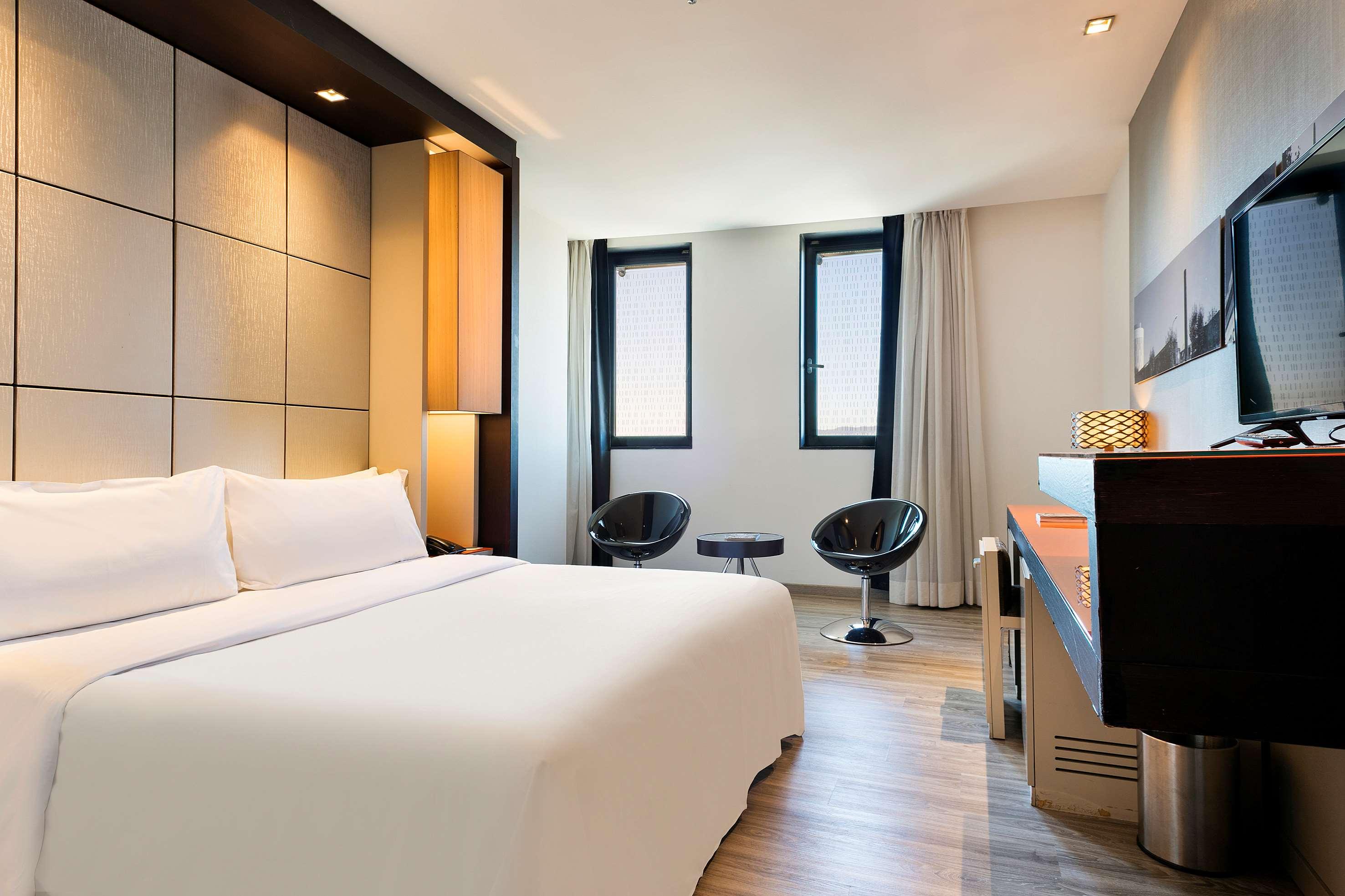 Standard, Double or Twin Bed