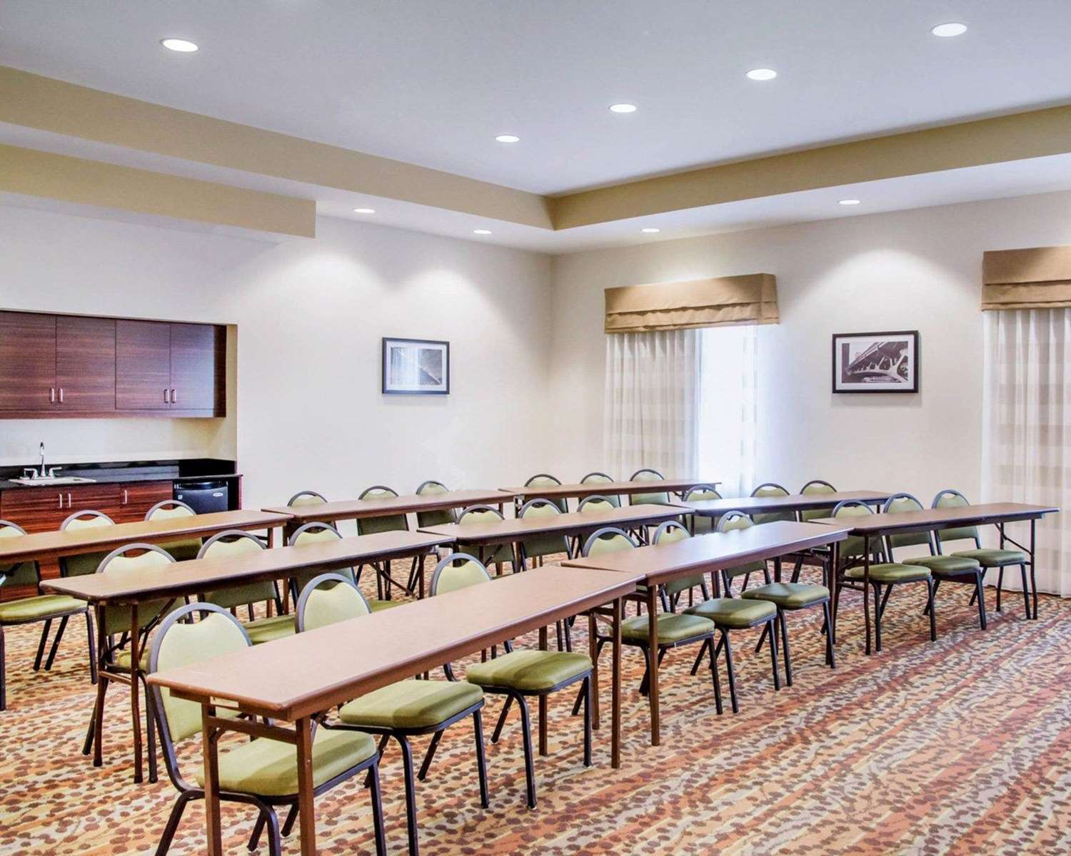 Sleep Inn & Suites Parkersburg - Marietta 25/28